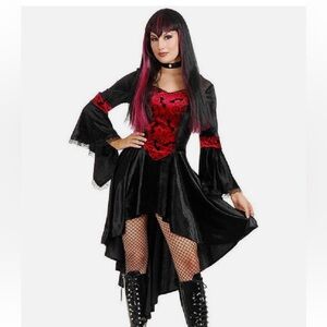Charades Empress‎ Vampire-   Black and Red Gothic Dress. Size Large